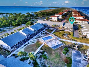 Exterior - Renovated 3 Bedroom 3 Bath Condo, steps from the beach! (St. George Island)