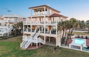 Exterior - A Dream to Sea, beach-front, private pool, dog friendly (ST GEORGE ISLAND)