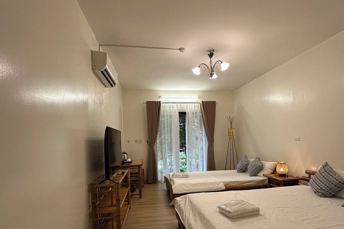 Family Room, Garden View | Soundproofing, free WiFi, bed sheets