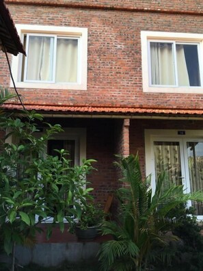Family Room, Garden View | Free WiFi