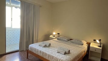 2 slaapkamers, een strijkplank/strijkijzer, wifi, beddengoed