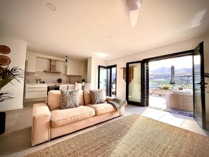 Smart TV - Spacious new apartment 4 minutes from the beach with large panoramic terrace (Playa de San Juan)