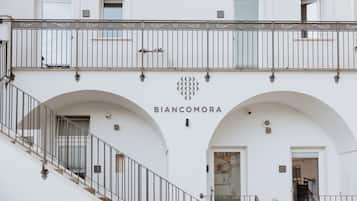 Fachada de la propiedad