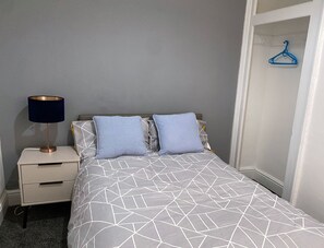 1 quarto, ferros/tábuas de passar roupa, Wi-Fi, roupa de cama