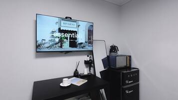 Habitación básica (Pose - Free OTTs Included) | Wifi gratis