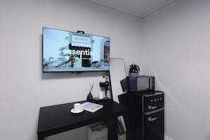 Eenvoudige kamer (Pose - Free OTTs Included) | Gratis wifi