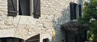 Le Clos des Fées – Maison de vacances spacieuse avec jardin à Montaigu-de-Quercy