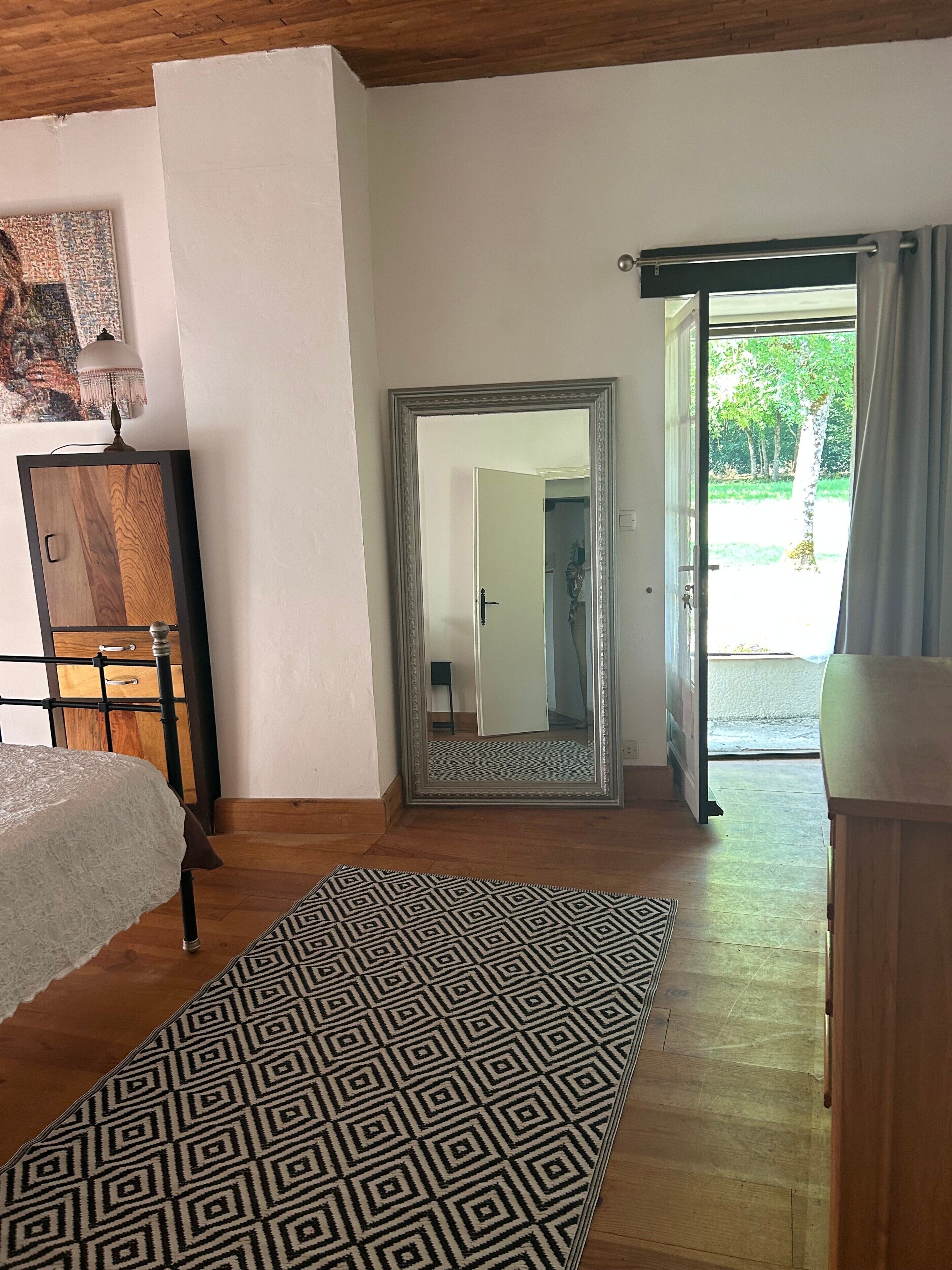 3 camere, una scrivania, ferro/asse da stiro, Wi-Fi