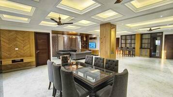 Room service – dining