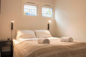 2 quartos, escrivaninha, Wi-Fi, roupa de cama