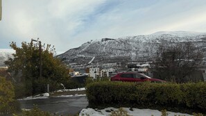 Unclassified image, 5 of 34, button