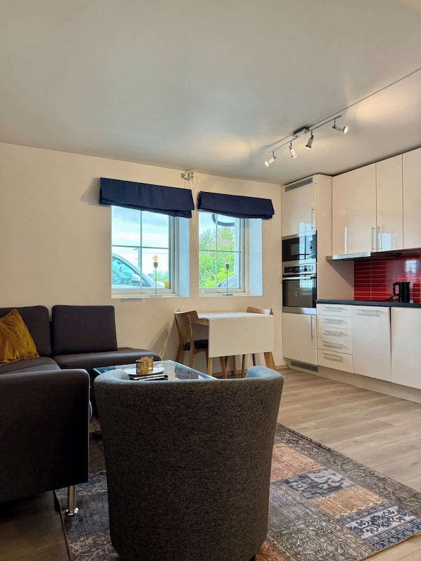 TV, offices - Nordic Nest Summary: (Tomasjord)