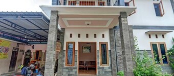 Wisma CK Kebumen by Cozzy