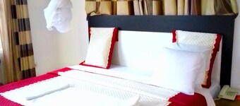 SILVER UMUBANO LIGHT RESIDENCE