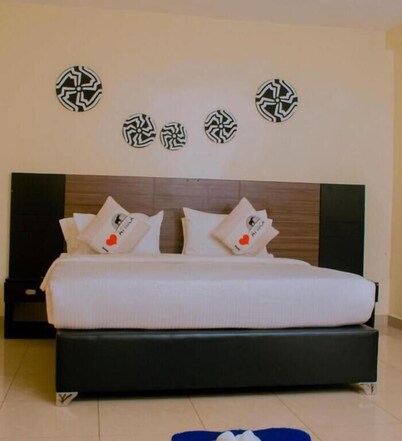 SILVER UMUBANO LIGHT RESIDENCE