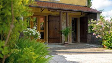 Façana frontal de l'allotjament