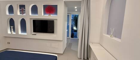 1 bedroom, iron/ironing board, Internet, bed sheets