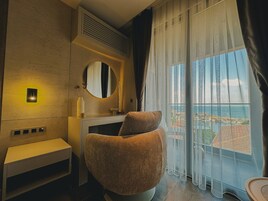 Family Room, 1 Double Bed, Smoking, Sea View