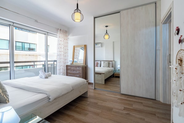 Apartment, 1 Double Bed, Kitchenette, City View | Individually decorated, individually furnished, iron/ironing board