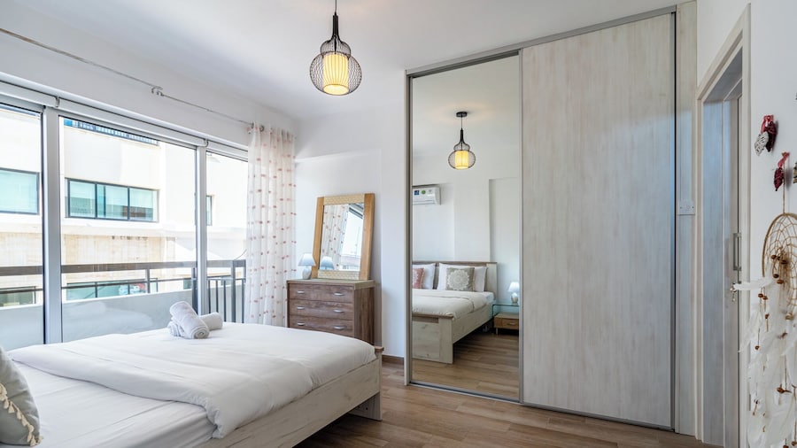 Berries 1-BR Apt in Larnaca