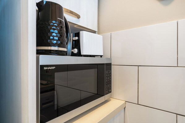 Apartment, 1 Double Bed, Kitchenette, City View | Private kitchenette