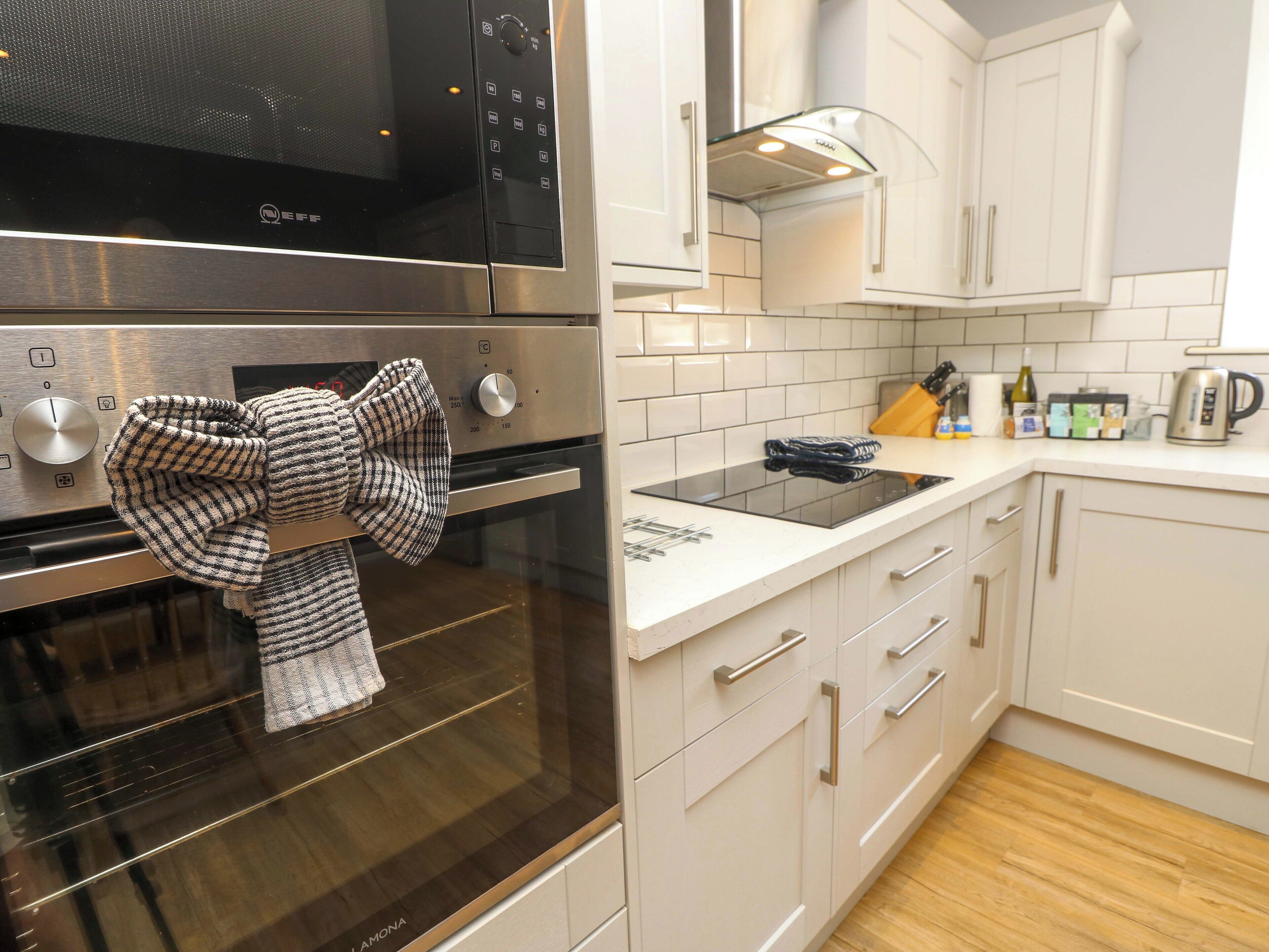 Dishwasher, cookware/dishes/utensils