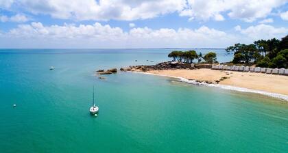 Ă 800m de la mer, jolie maison avec jardin pour 7