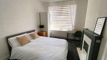 1 chambre, fer et planche à repasser, Wi-Fi gratuit, draps fournis