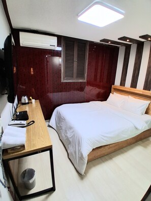 Deluxe Double Room, City View