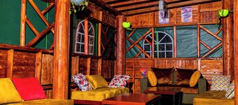 Lovana Apartments and Hotel
