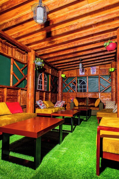 Lovana Apartments and Hotel