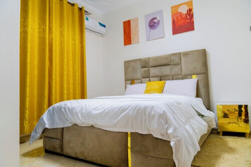 Lovana Apartments and Hotel