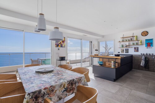Dream vacation in a beautiful villa with exceptional sea view