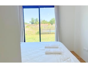 3 室のベッドルーム、アイロン / アイロン台、WiFi、ベッドシーツ
