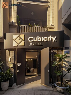 Exterior - Cubicity Pho Duc Chinh (District One)