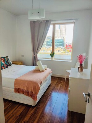 2 habitaciones, wifi gratis y ropa de cama 