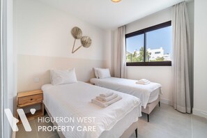 3 chambres, fer et planche à repasser, Wi-Fi gratuit, draps fournis