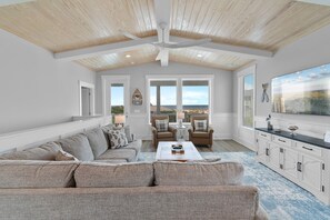 Smart TV, DVD player