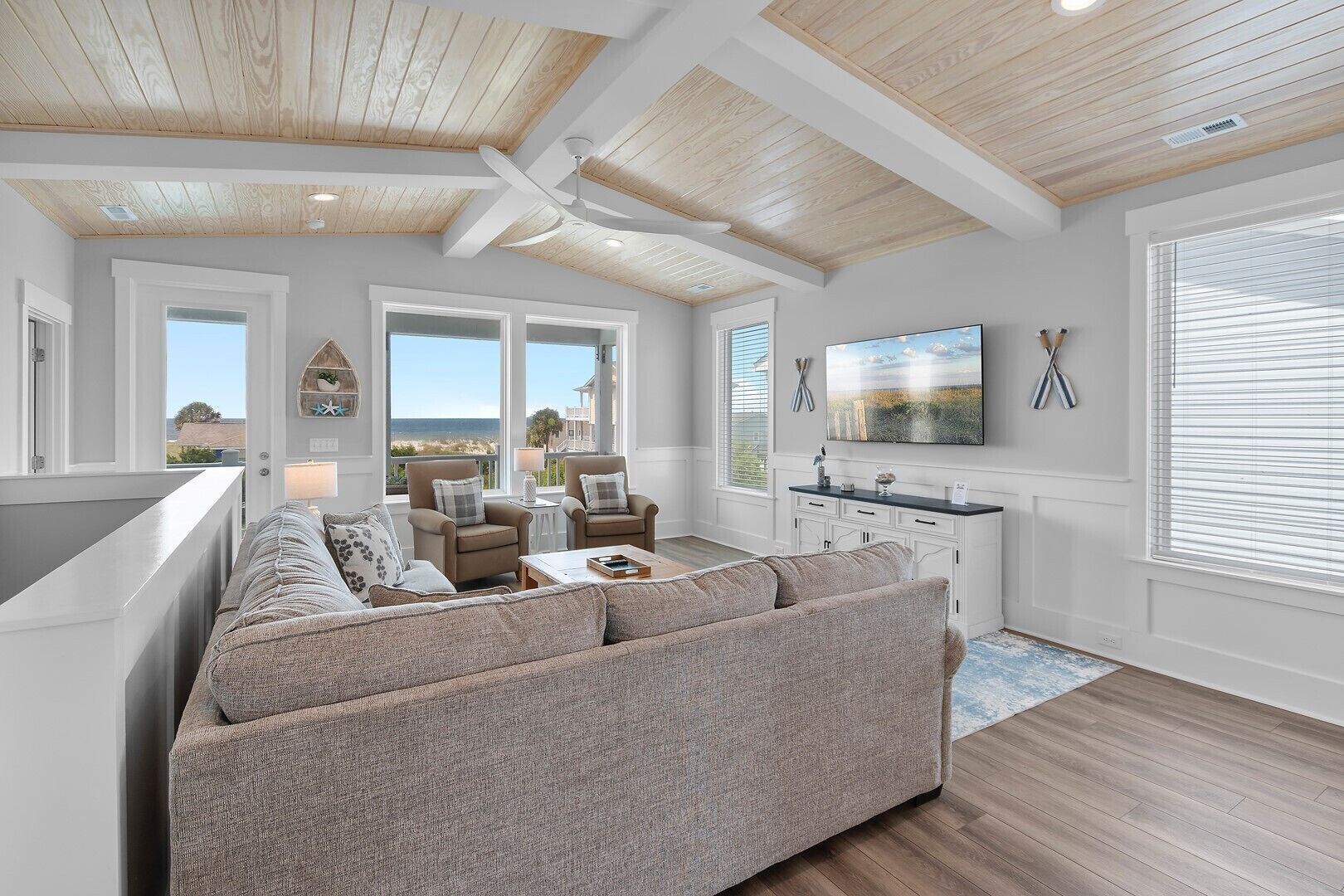 Smart TV, DVD player