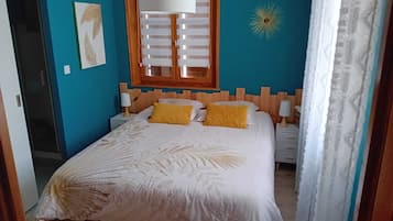 1 bedroom, iron/ironing board, free WiFi, bed sheets