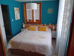 1 bedroom, iron/ironing board, free WiFi, bed sheets