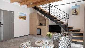 Luxury Apartment | Desk, free WiFi