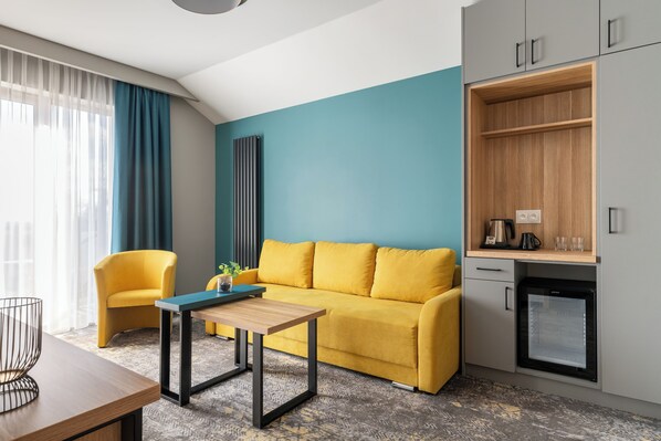 Premium Suite | Desk, free WiFi