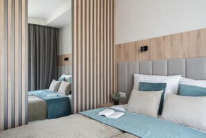 Comfort Double Room | Meja, Wi-fi percuma