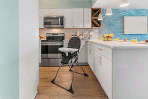 Fridge, microwave, oven, stovetop - Luxury Condo-Gulf Front-Fully Loaded For Families (Panama City Beach)
