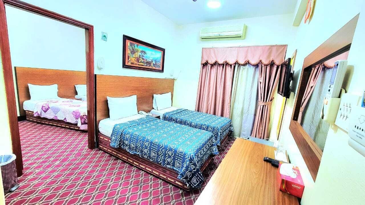 Desk, laptop workspace, free WiFi, wheelchair access