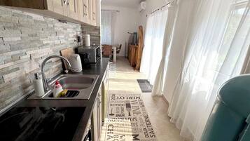 Microwave, dishwasher