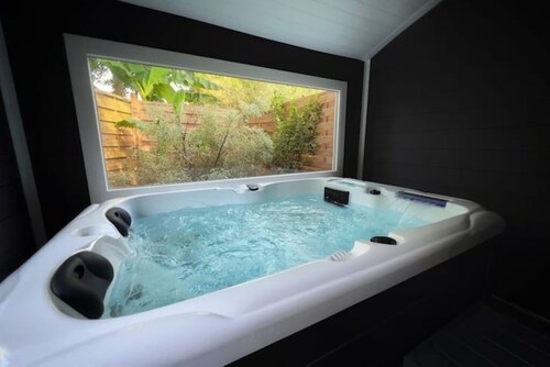  5 min from Bénodet and the ocean - comfortable rooms with SPA included 