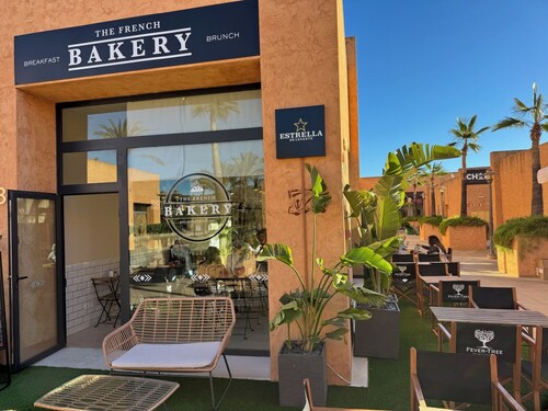 ALTOS DE VERA I- Very large terrace with incredible views of the golf course.