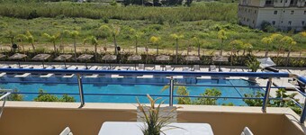 Apartment WIth Pool View Rradhime